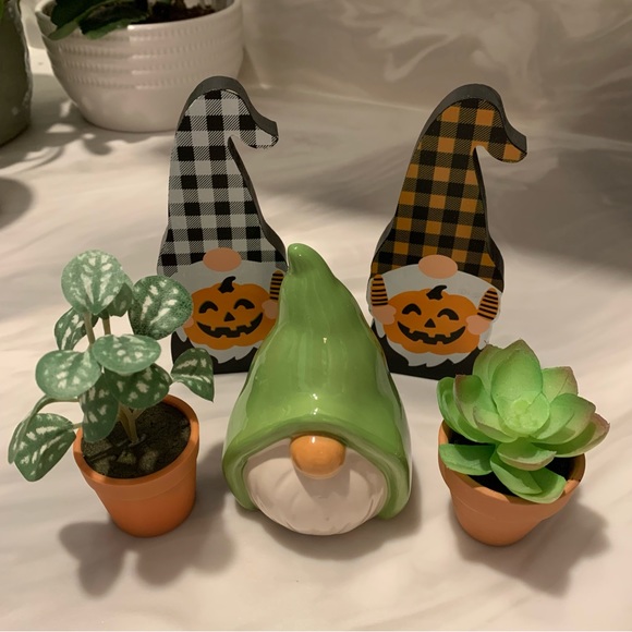2 for $20๐ Fall Decor Set - Picture 2 of 2
